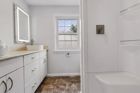 2 Windsor Drive Litchfield NH 03052