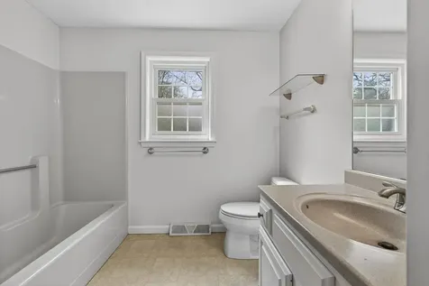 2 Windsor Drive Litchfield NH 03052