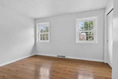 2 Windsor Drive Litchfield NH 03052