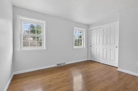 2 Windsor Drive Litchfield NH 03052