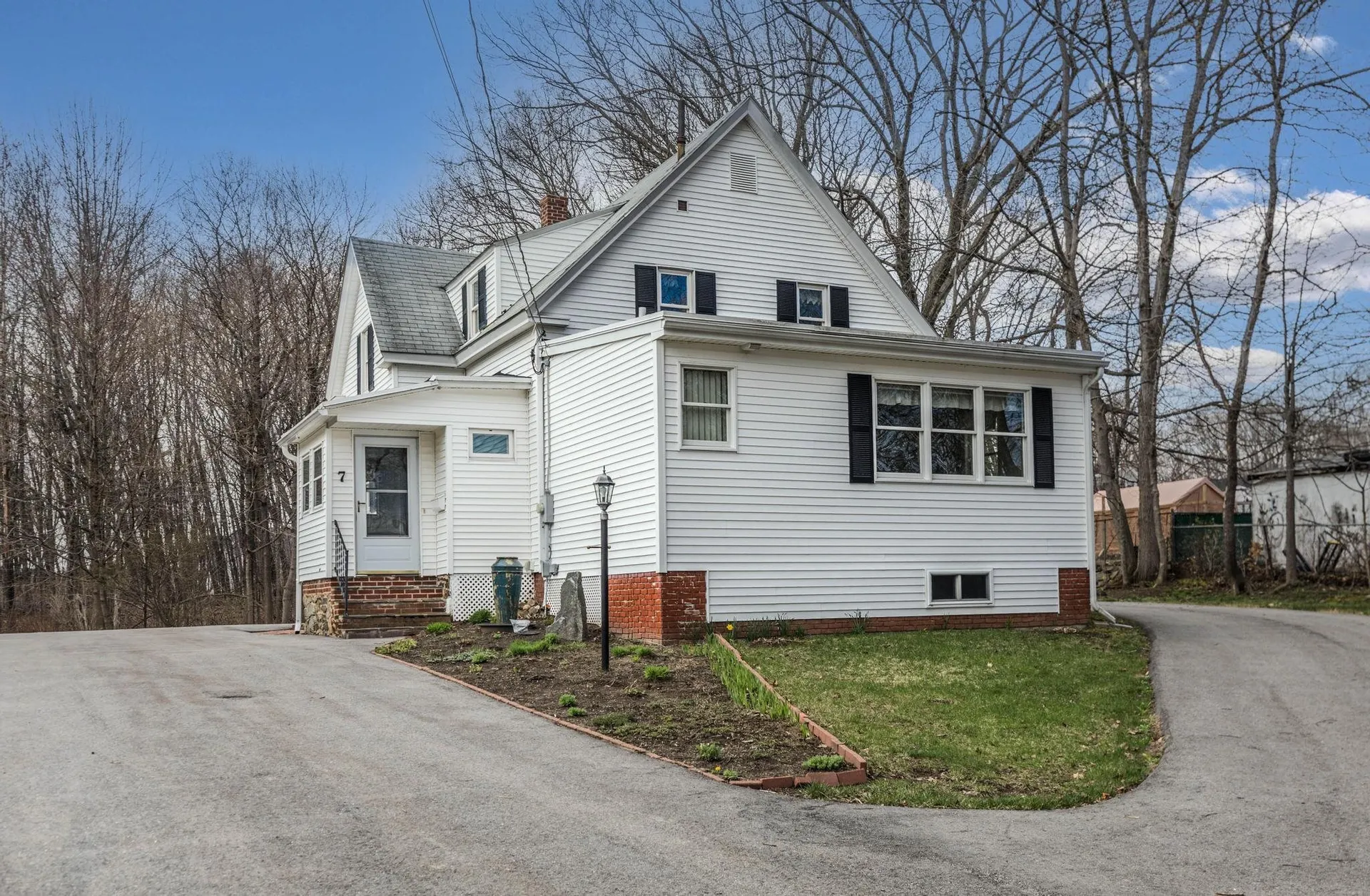 7 Daniel Street Somersworth NH 03878