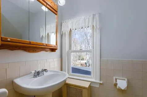 7 Daniel Street Somersworth NH 03878