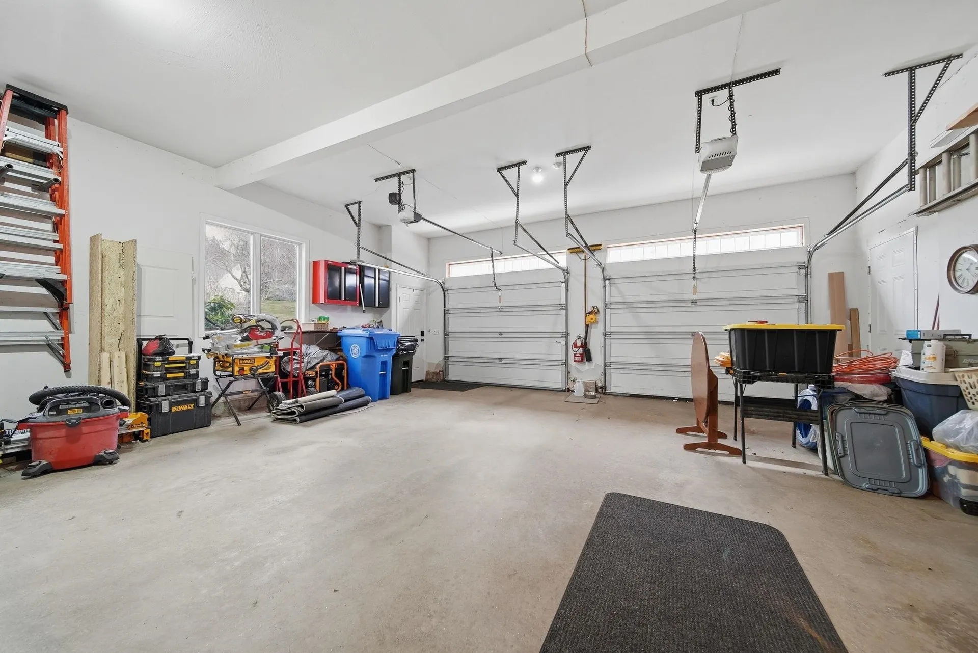 8 Ledgewood Drive Londonderry NH 03053