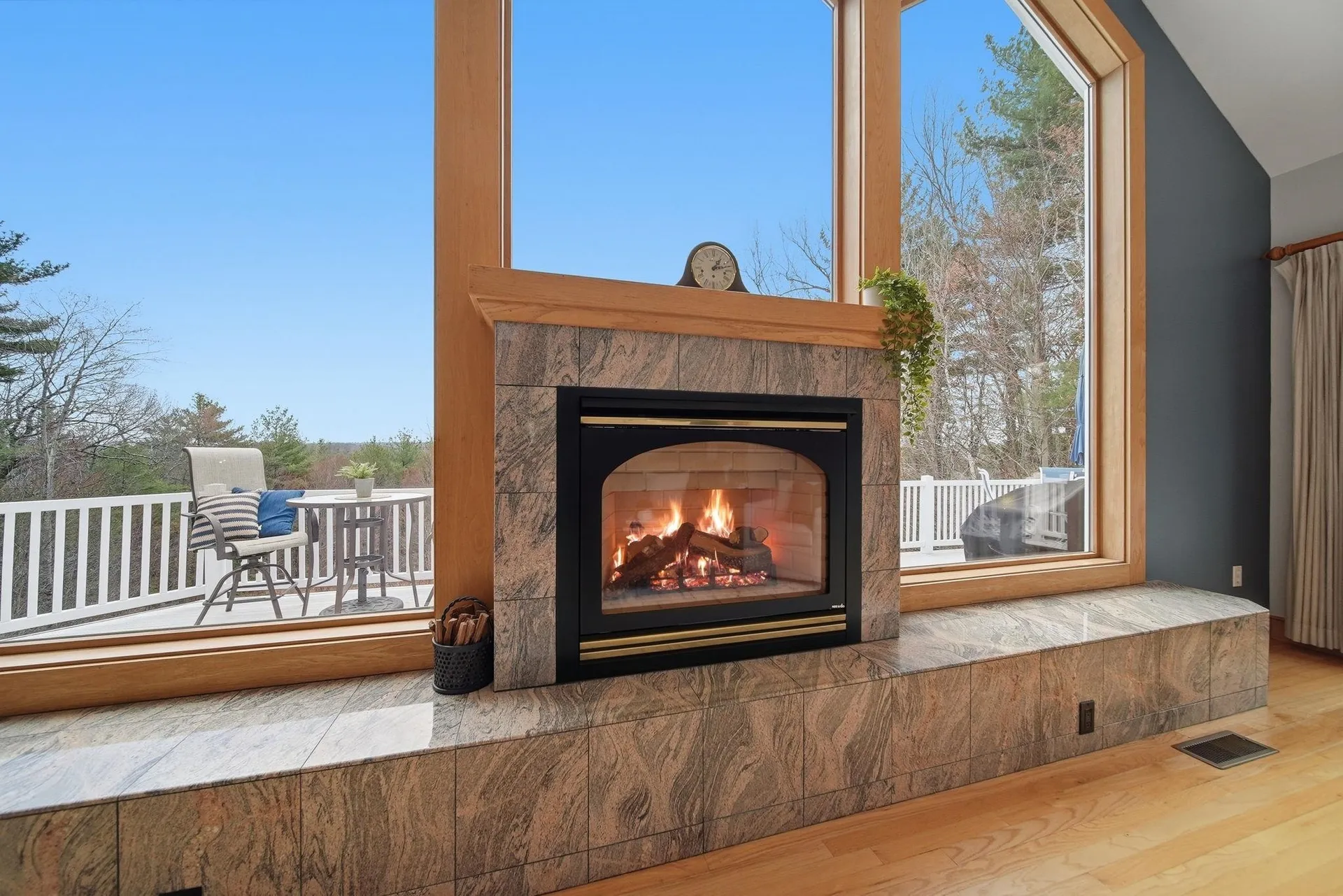8 Ledgewood Drive Londonderry NH 03053