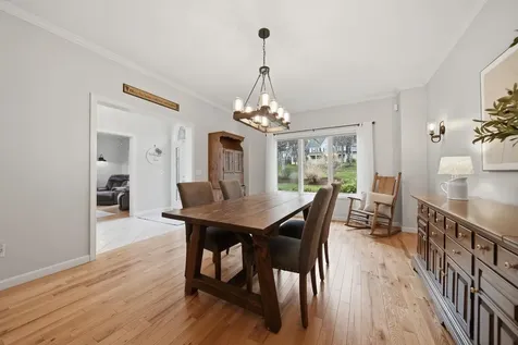 8 Ledgewood Drive Londonderry NH 03053