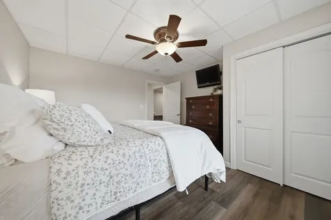 8 Ledgewood Drive Londonderry NH 03053