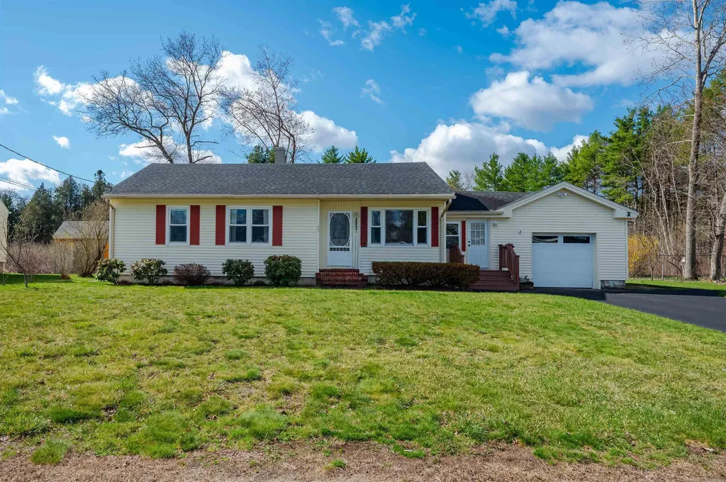 28 Midway Park Somersworth NH 03878