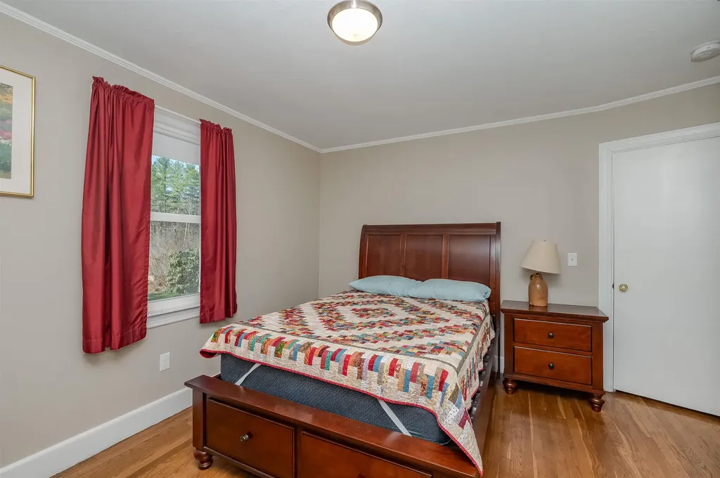 28 Midway Park Somersworth NH 03878