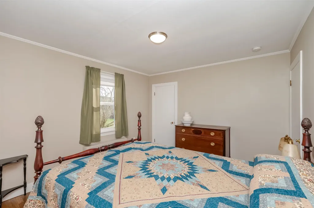 28 Midway Park Somersworth NH 03878