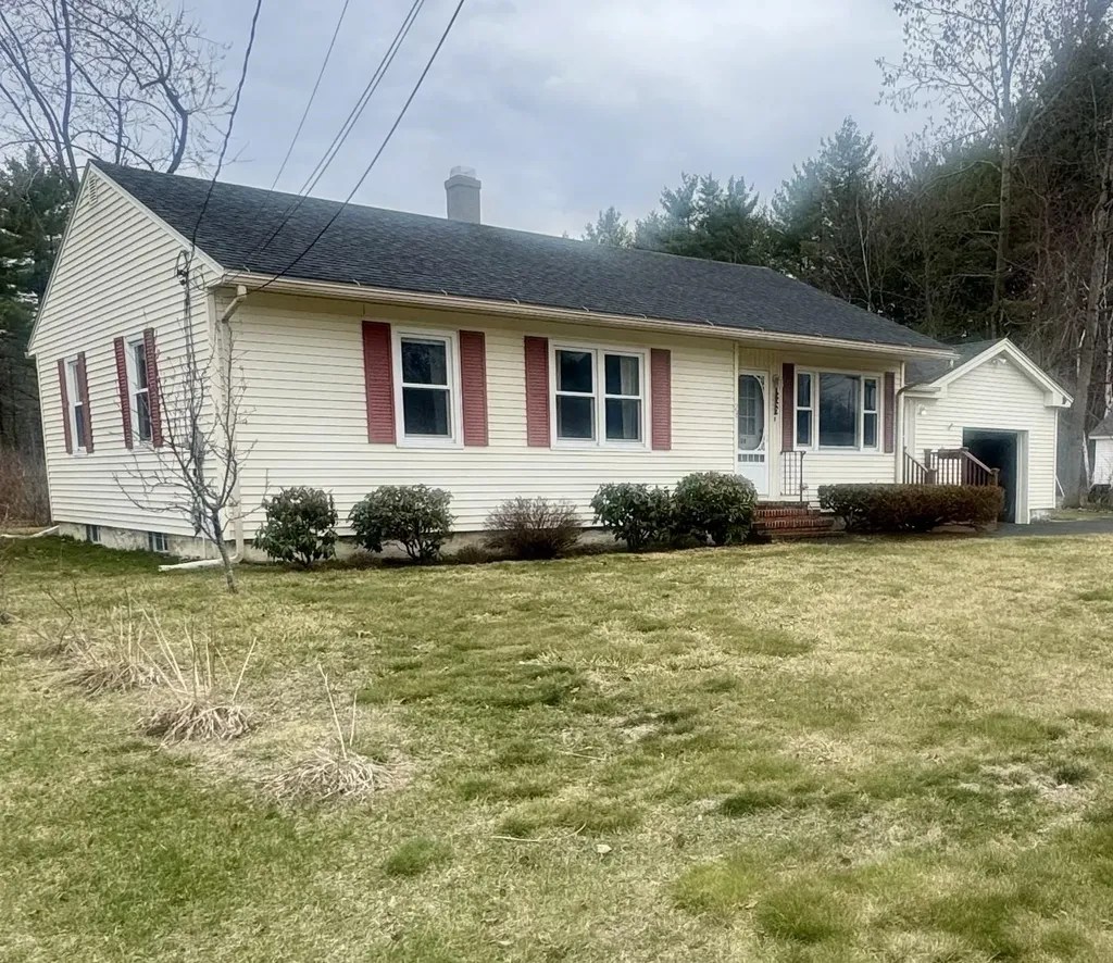 28 Midway Park Somersworth NH 03878