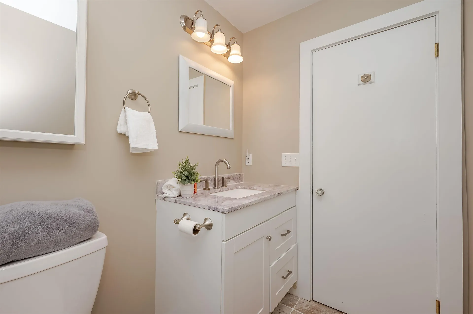 28 Midway Park Somersworth NH 03878