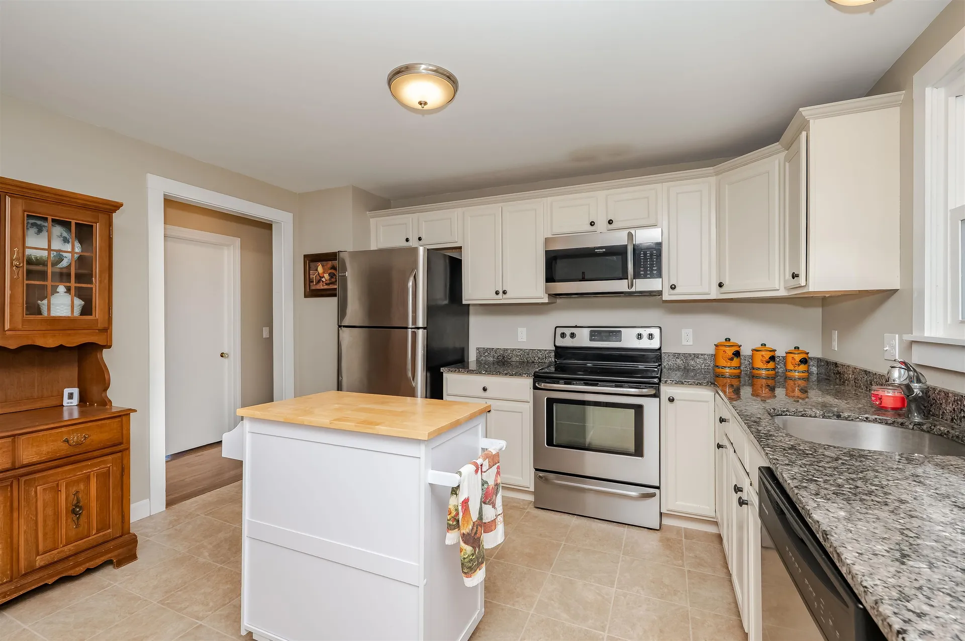 28 Midway Park Somersworth NH 03878