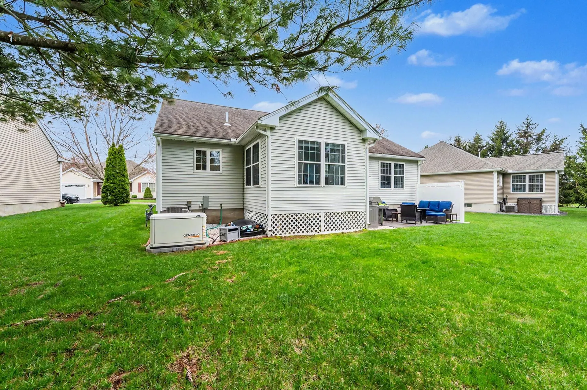 5 Madeleine Court Hudson NH 03051