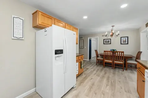 5 Madeleine Court Hudson NH 03051