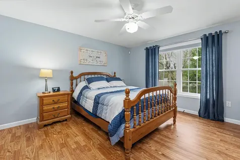 5 Madeleine Court Hudson NH 03051