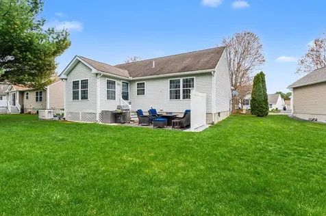 5 Madeleine Court Hudson NH 03051
