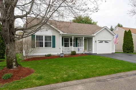 5 Madeleine Court Hudson NH 03051