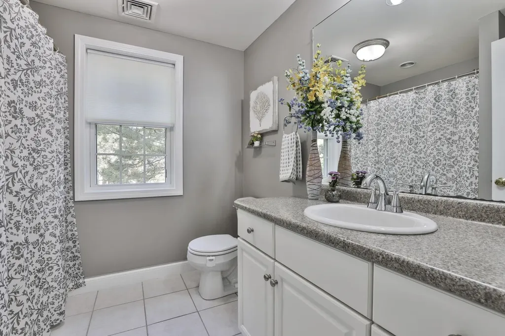 3 Katie Lane Nashua NH 03062-0000