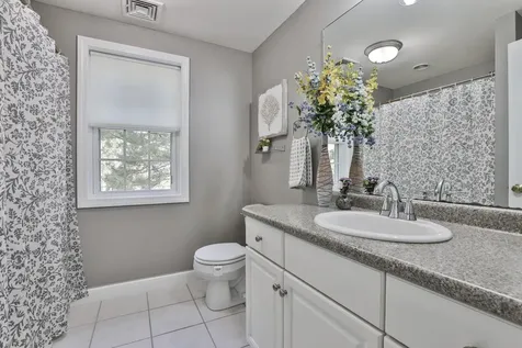 3 Katie Lane Nashua NH 03062-0000