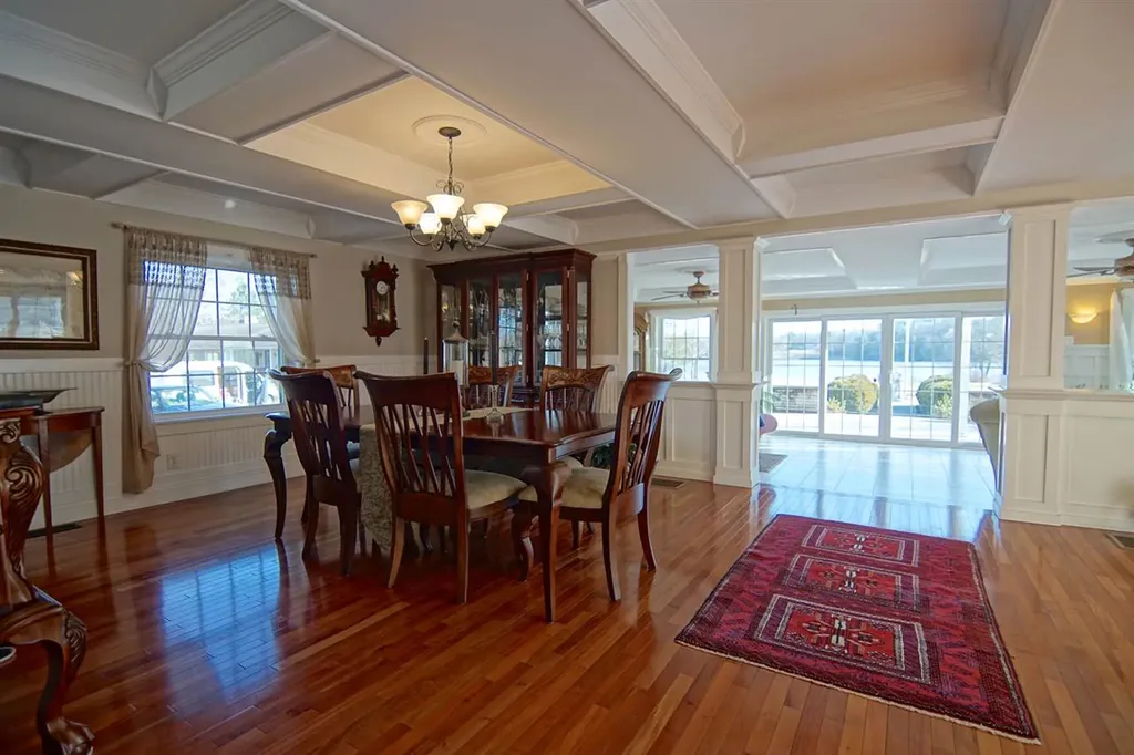4 Spring Lane Eliot ME 03903
