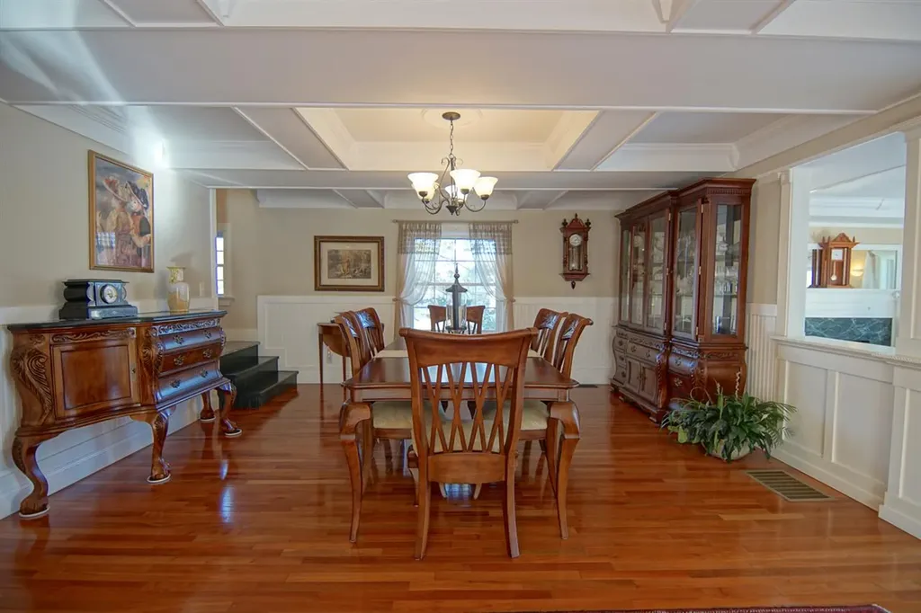 4 Spring Lane Eliot ME 03903