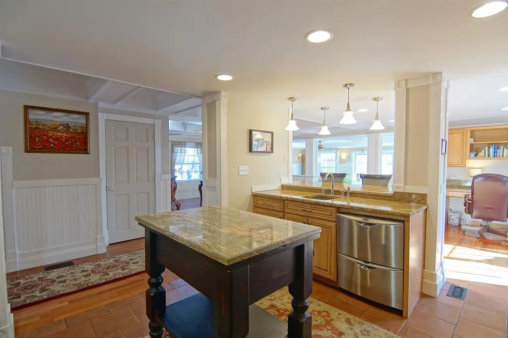 4 Spring Lane Eliot ME 03903