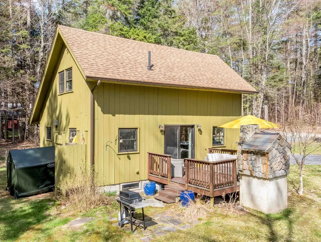 10 Shorewood Estates Road Unity NH 03773