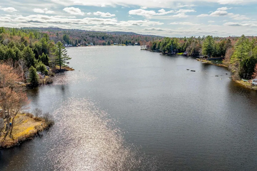 10 Shorewood Estates Road Unity NH 03773