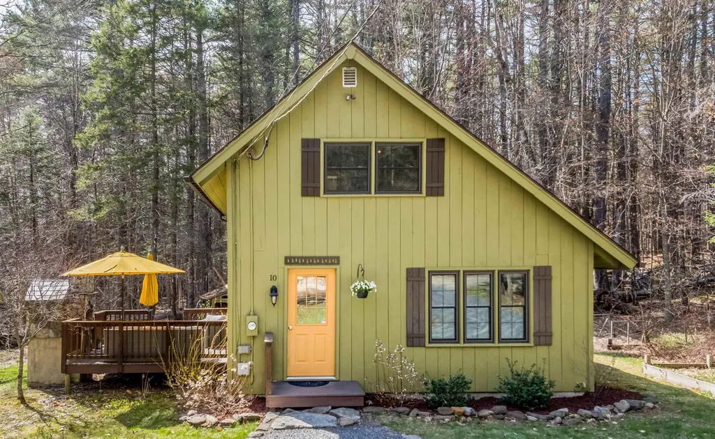 10 Shorewood Estates Road Unity NH 03773