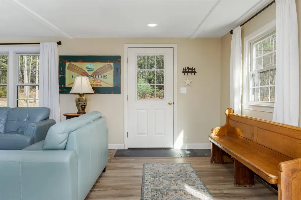10 Shorewood Estates Road Unity NH 03773