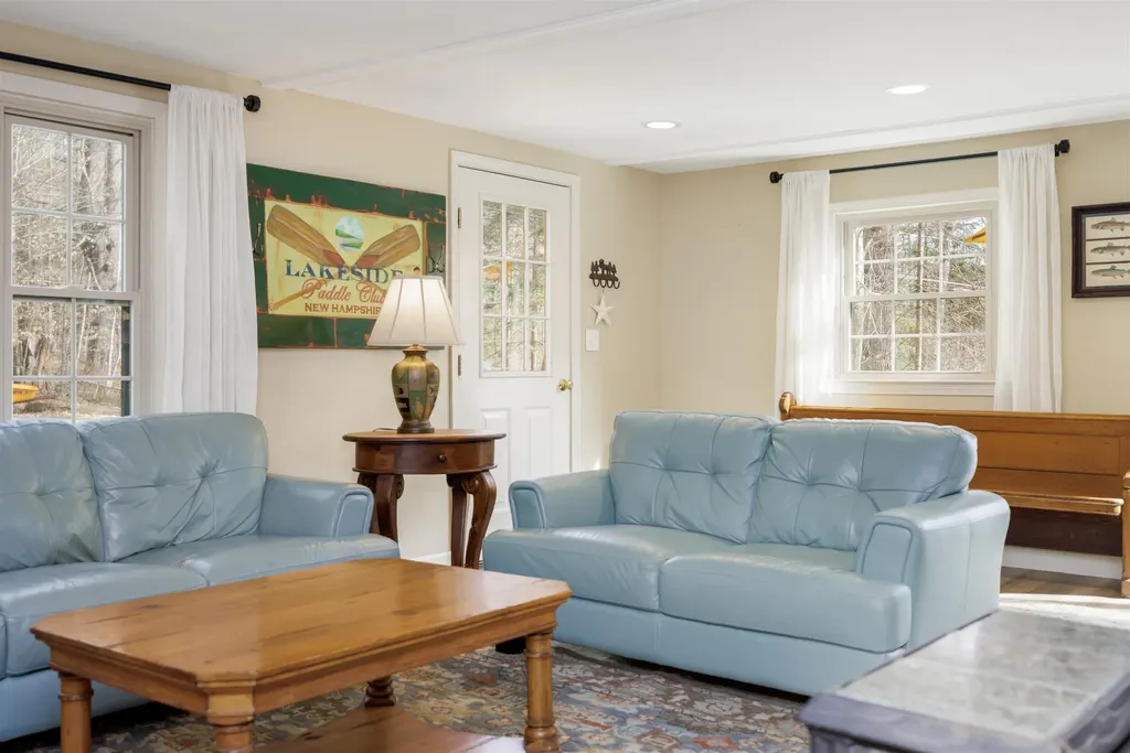 10 Shorewood Estates Road Unity NH 03773