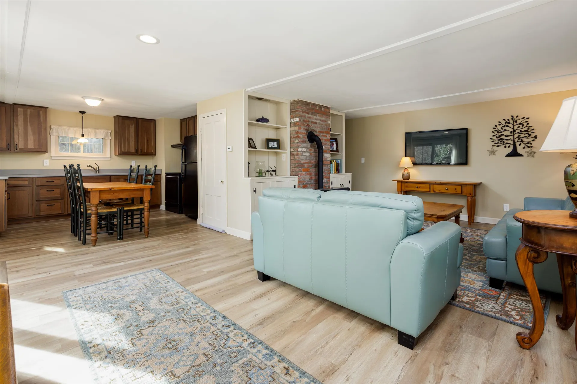 10 Shorewood Estates Road Unity NH 03773
