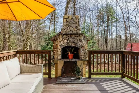 10 Shorewood Estates Road Unity NH 03773