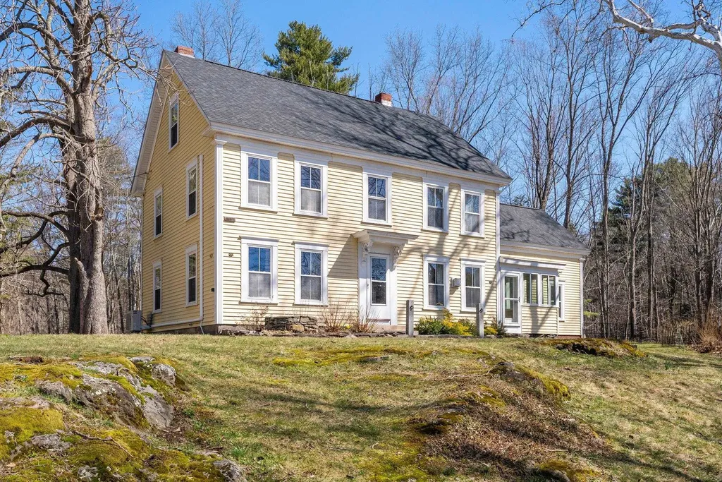 67 Demeritt Avenue Lee NH 03861