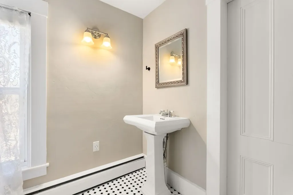67 Demeritt Avenue Lee NH 03861