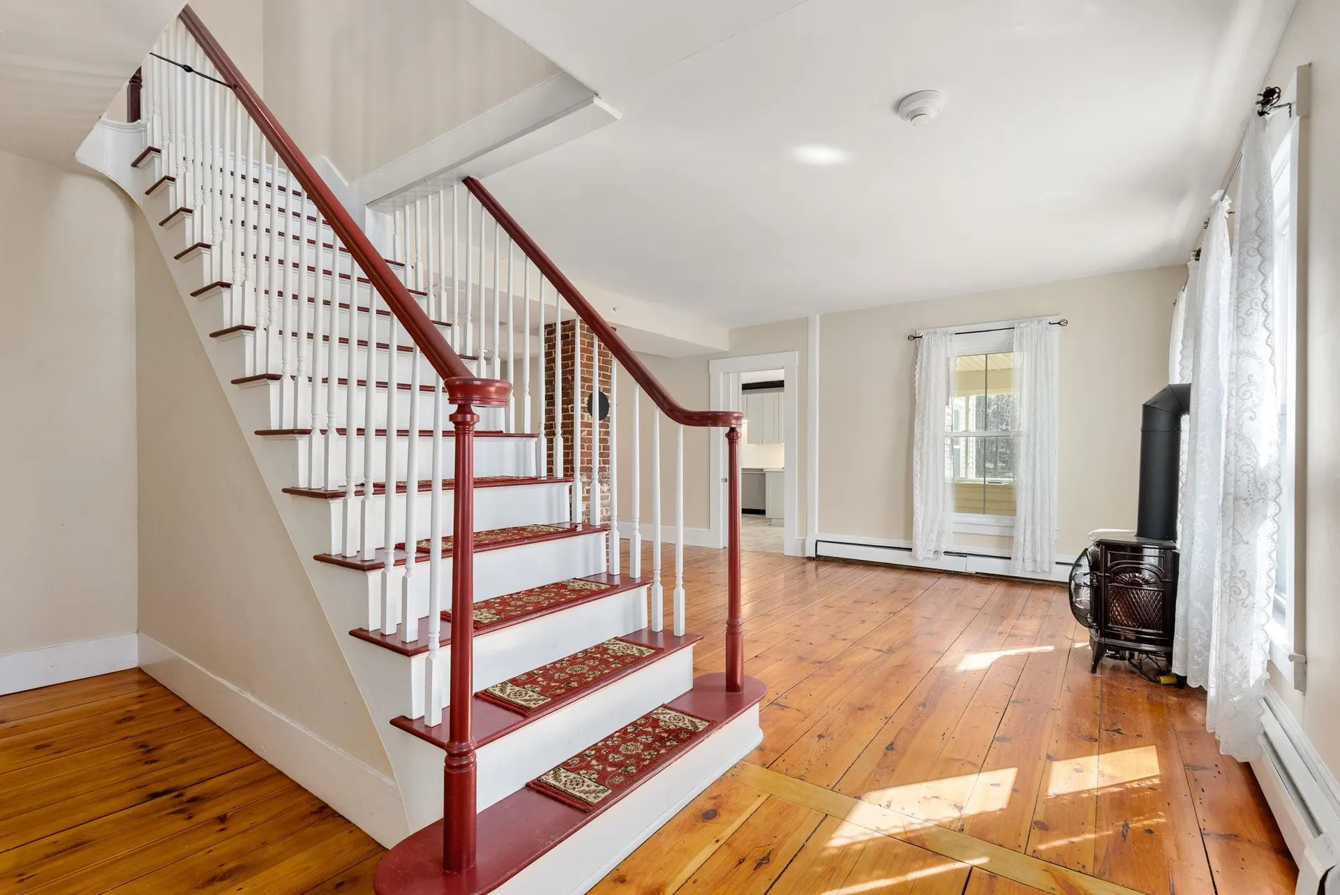 67 Demeritt Avenue Lee NH 03861
