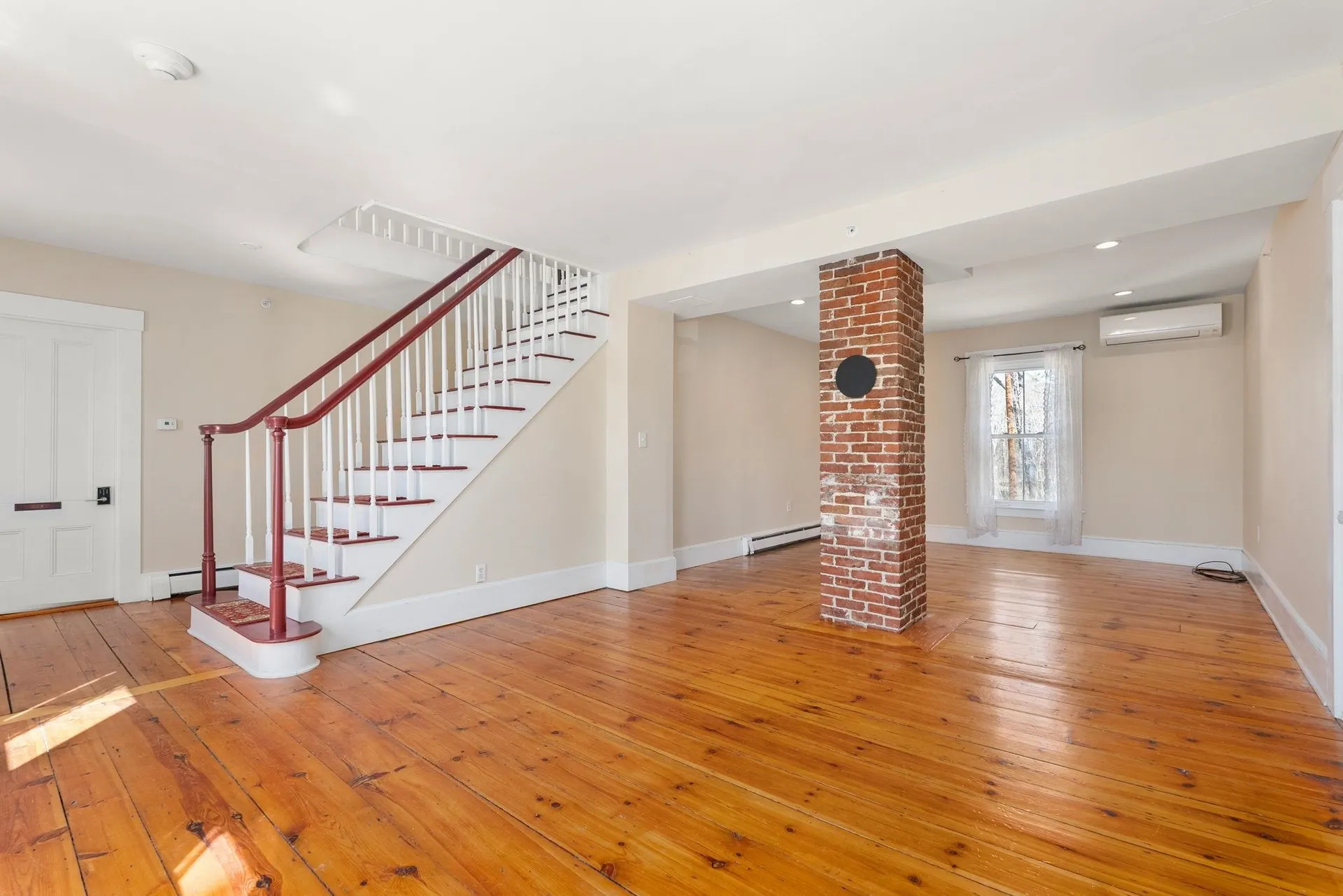 67 Demeritt Avenue Lee NH 03861