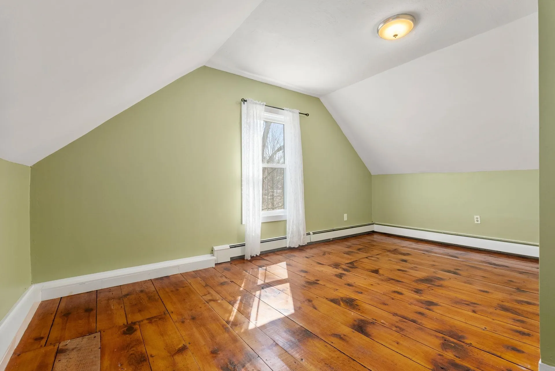 67 Demeritt Avenue Lee NH 03861