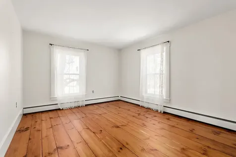 67 Demeritt Avenue Lee NH 03861