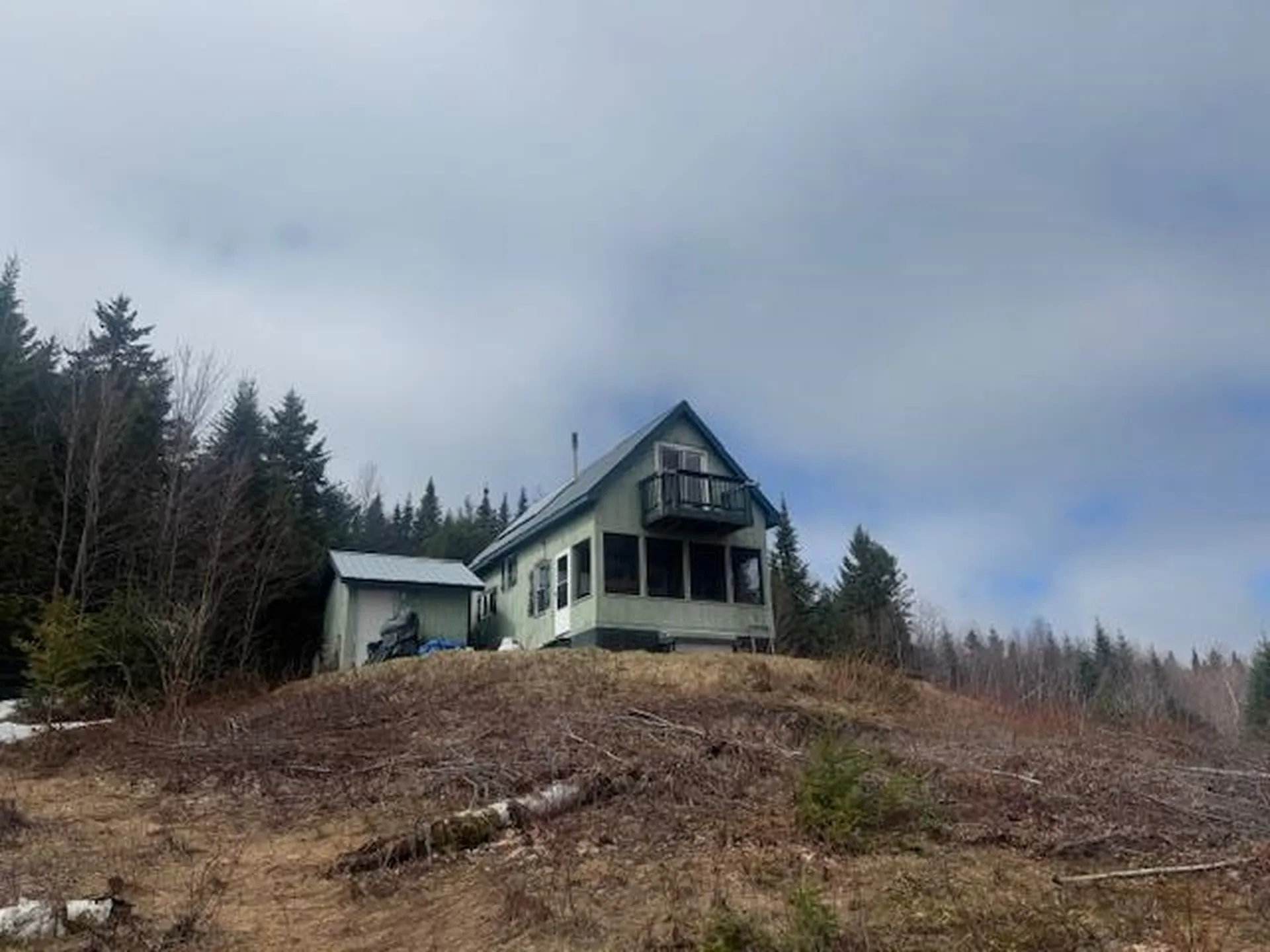 639 Pinnicle Road Newark VT 05871