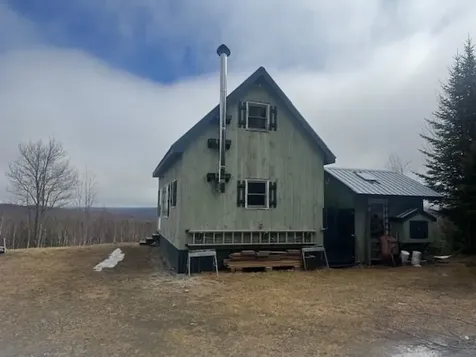 639 Pinnicle Road Newark VT 05871