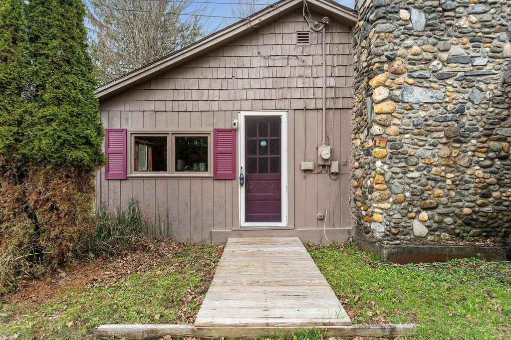 205 Loomis Hill Road Waterbury VT 05677