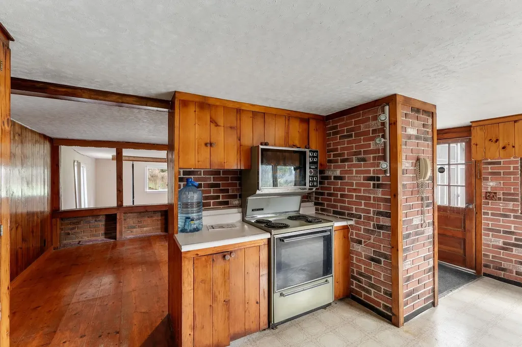 205 Loomis Hill Road Waterbury VT 05677