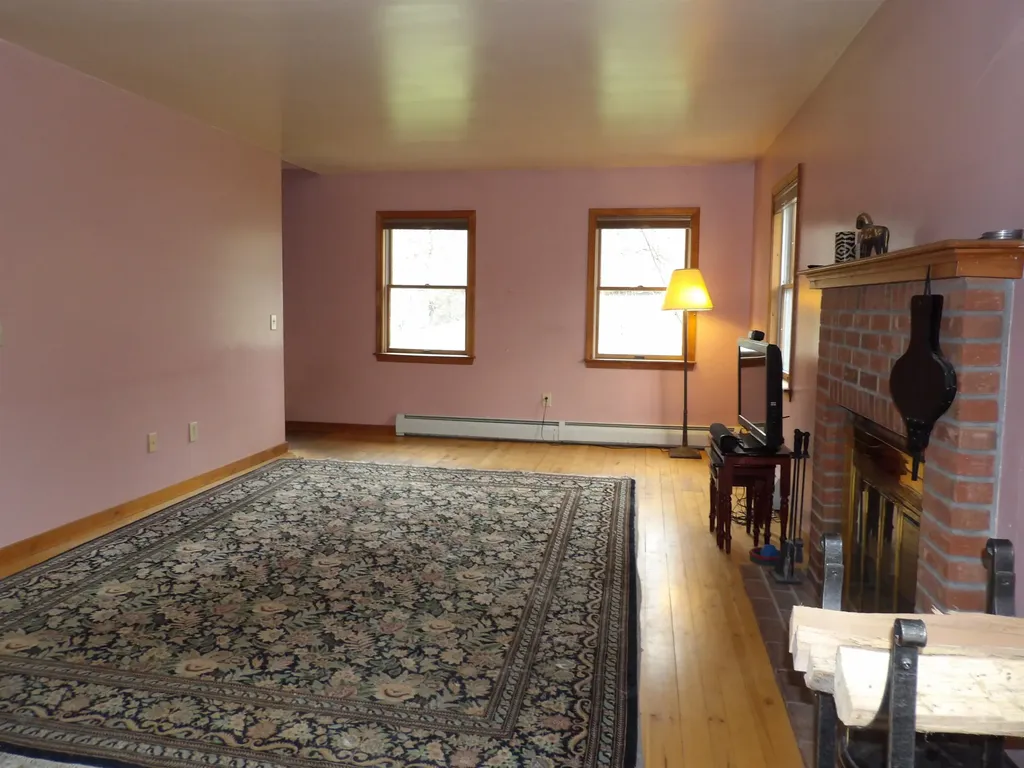 25 Laverne Drive Rutland City VT 05701