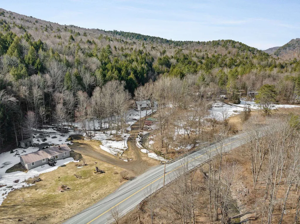 6416 Vt Route 107 Stockbridge VT 05772