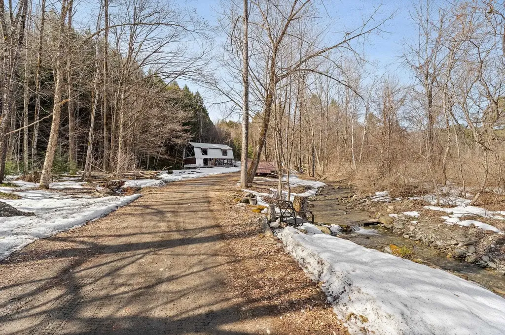 6416 Vt Route 107 Stockbridge VT 05772