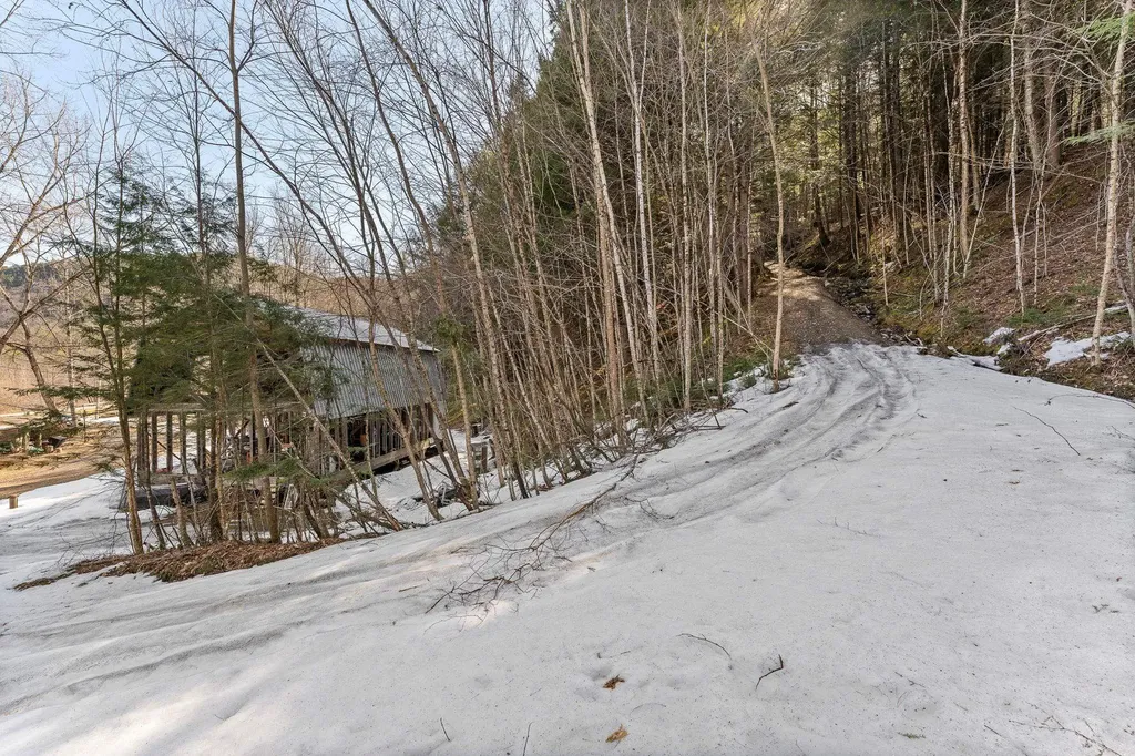 6416 Vt Route 107 Stockbridge VT 05772