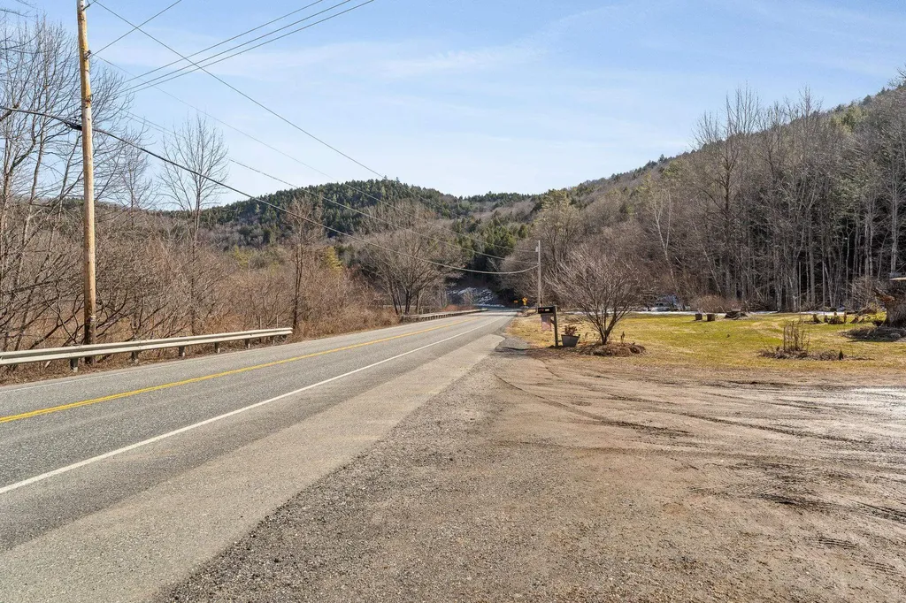 6416 Vt Route 107 Stockbridge VT 05772