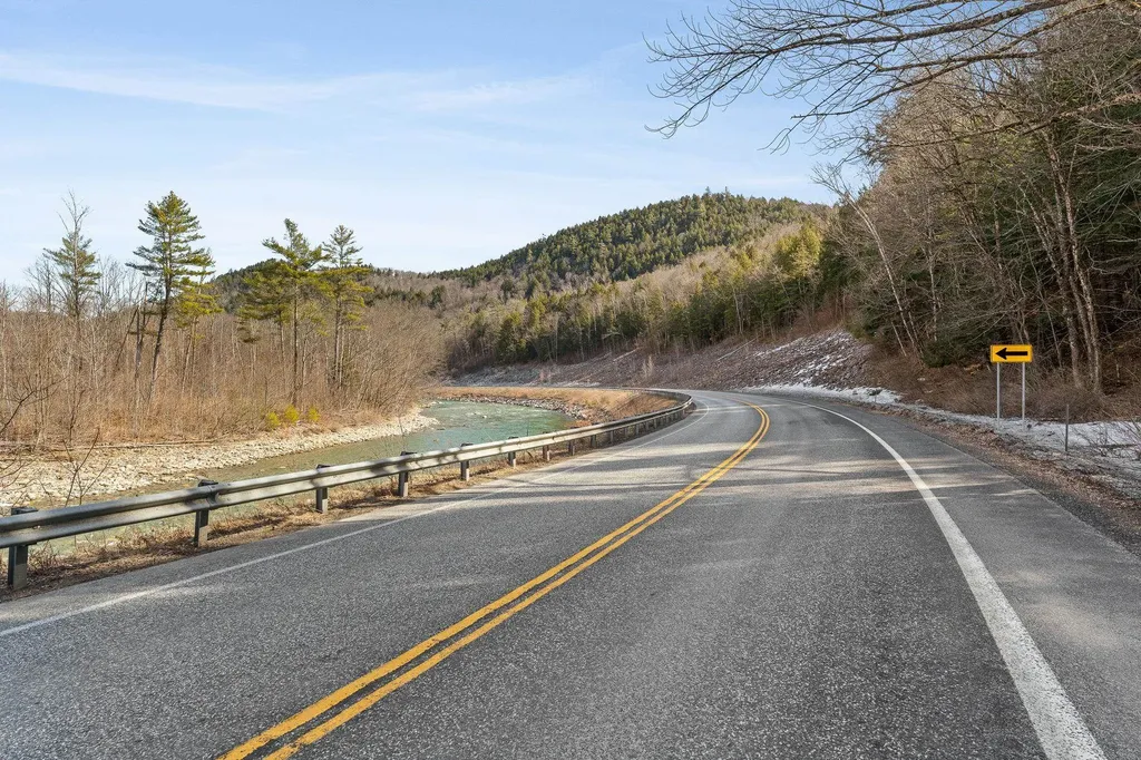 6416 Vt Route 107 Stockbridge VT 05772