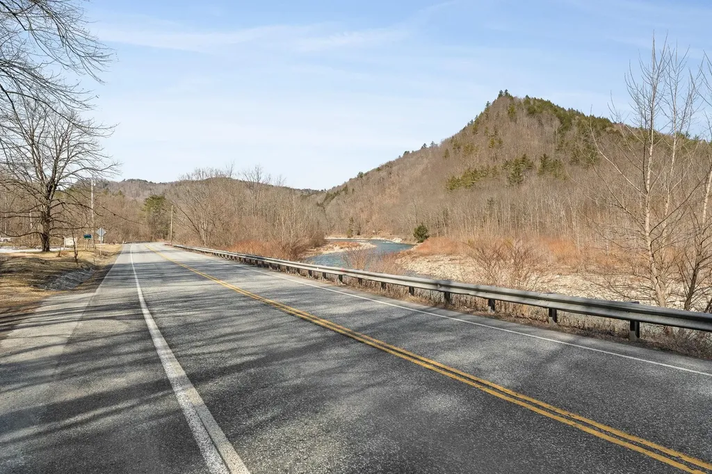 6416 Vt Route 107 Stockbridge VT 05772